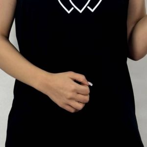 تاپ‌ ویسکوز زنانه با طرح چاپی سه قلب